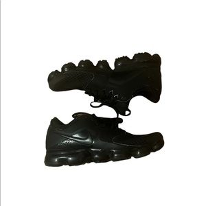 Vapor Max Black Size 9.5